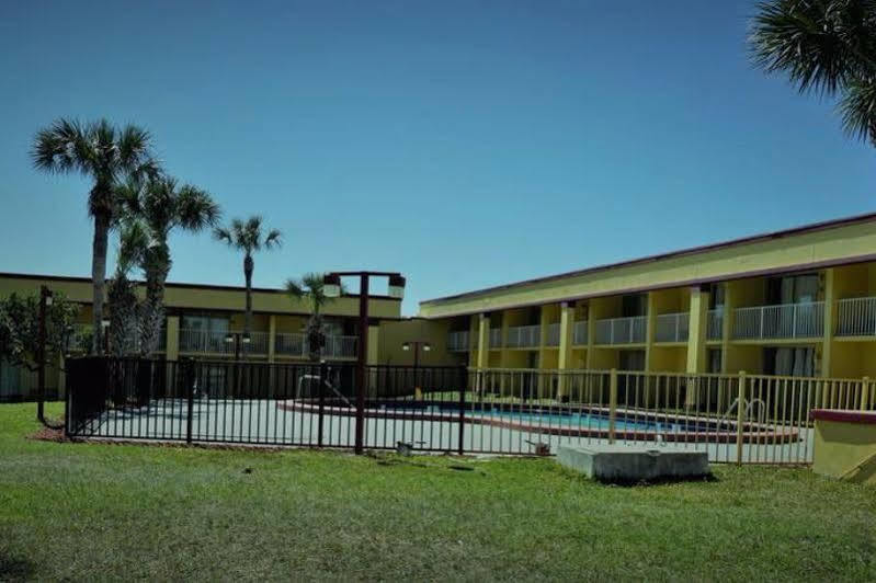 Rodeway Inn Clermont Extérieur photo
